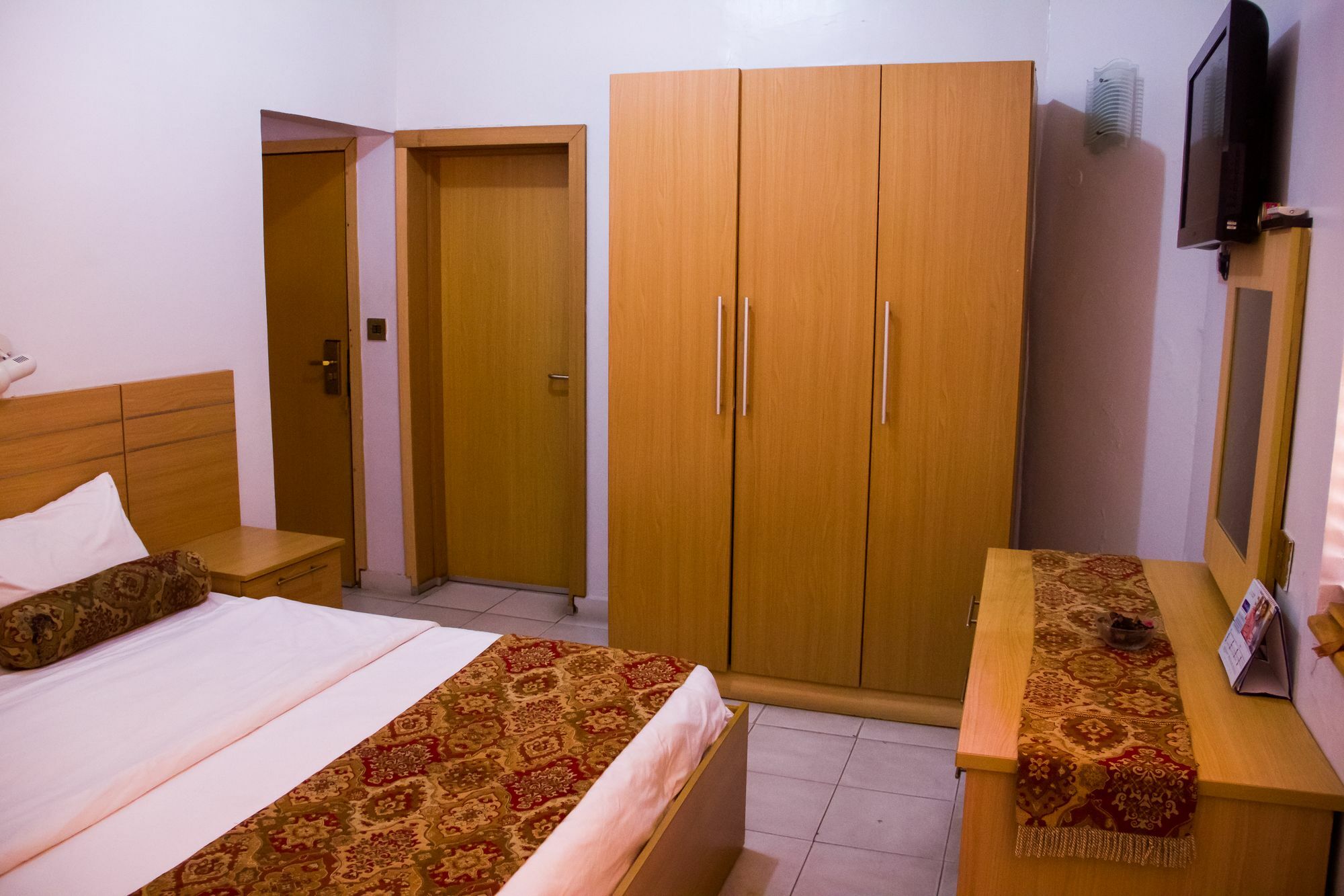La Patriache Lodge Aliayabiagba Eksteriør billede